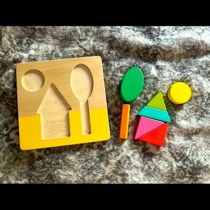 Lovevery double sided shapes puzzle